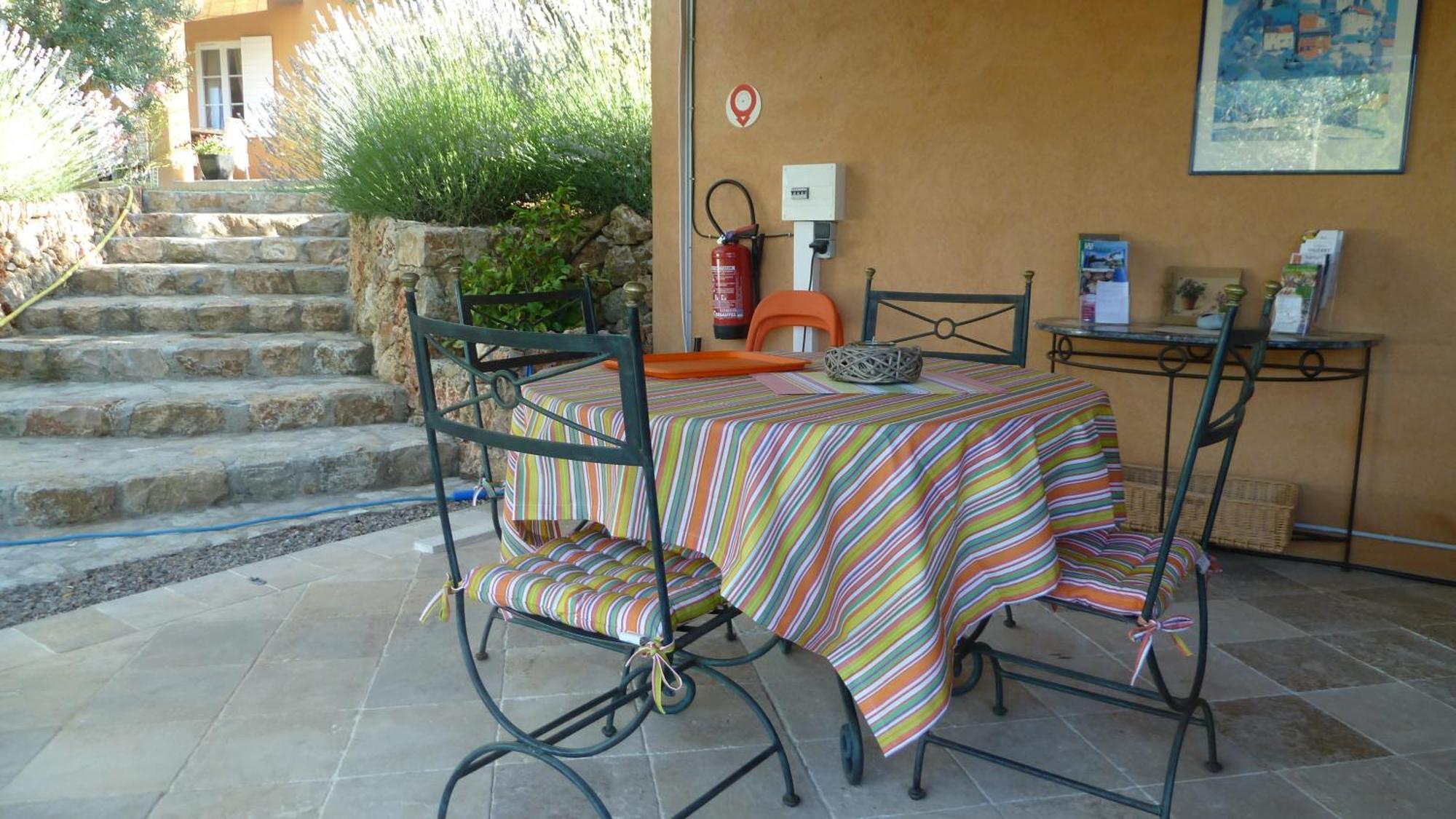 Bed and Breakfast Mas De L'Olivette Cotignac Exterior foto