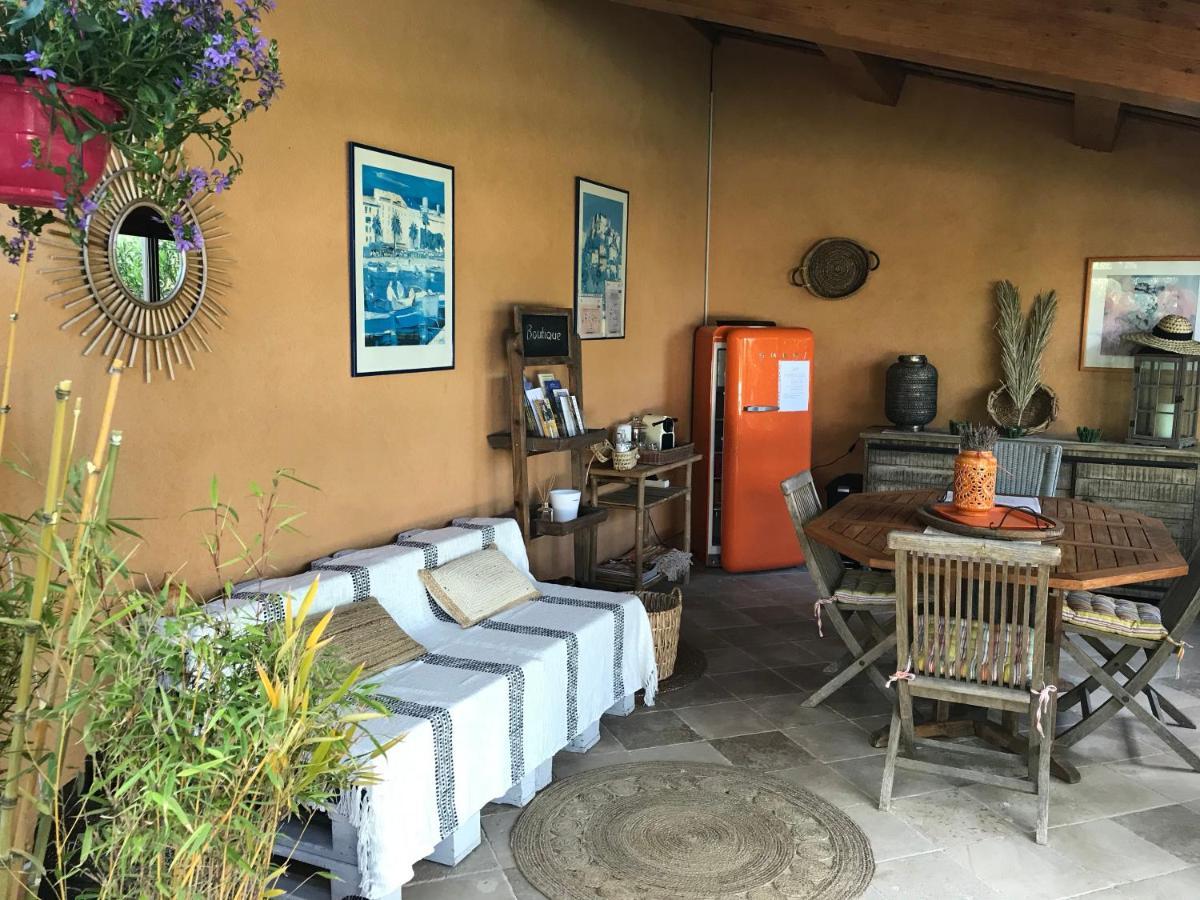 Bed and Breakfast Mas De L'Olivette Cotignac Exterior foto