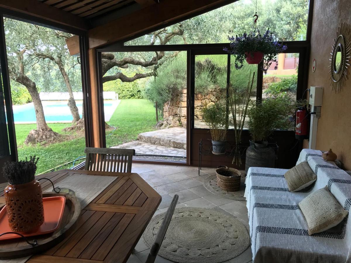 Bed and Breakfast Mas De L'Olivette Cotignac Exterior foto